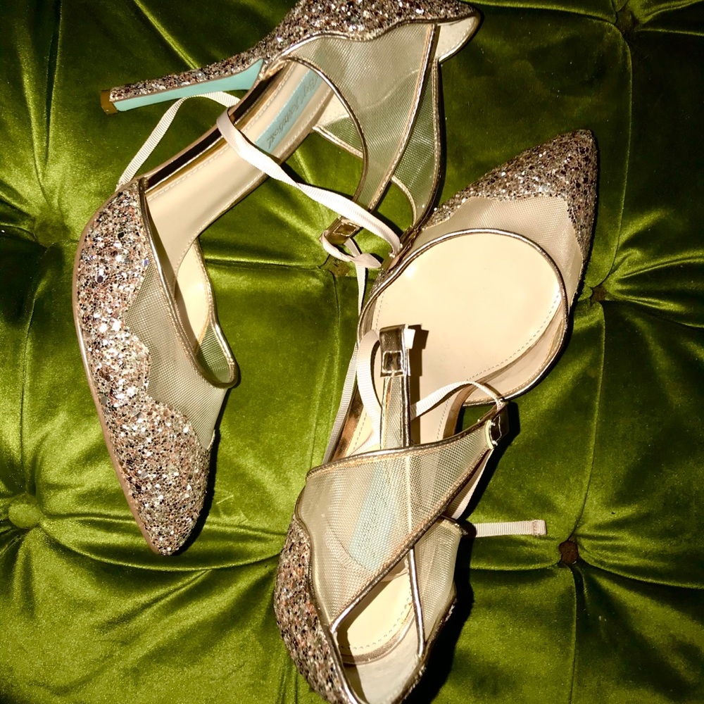 Betsey Johnson rose gold Stella pumps